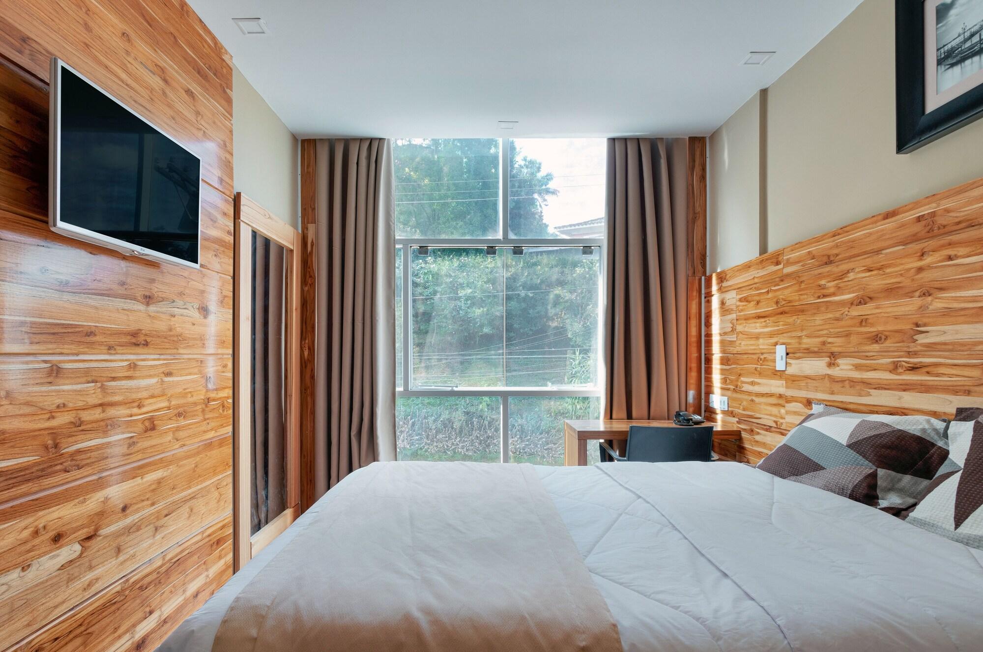 Hotel Petropolis Inn Bagian luar foto